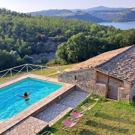 Casale Al Lago Con Piscina E Sauna Corbara  Buitenkant foto