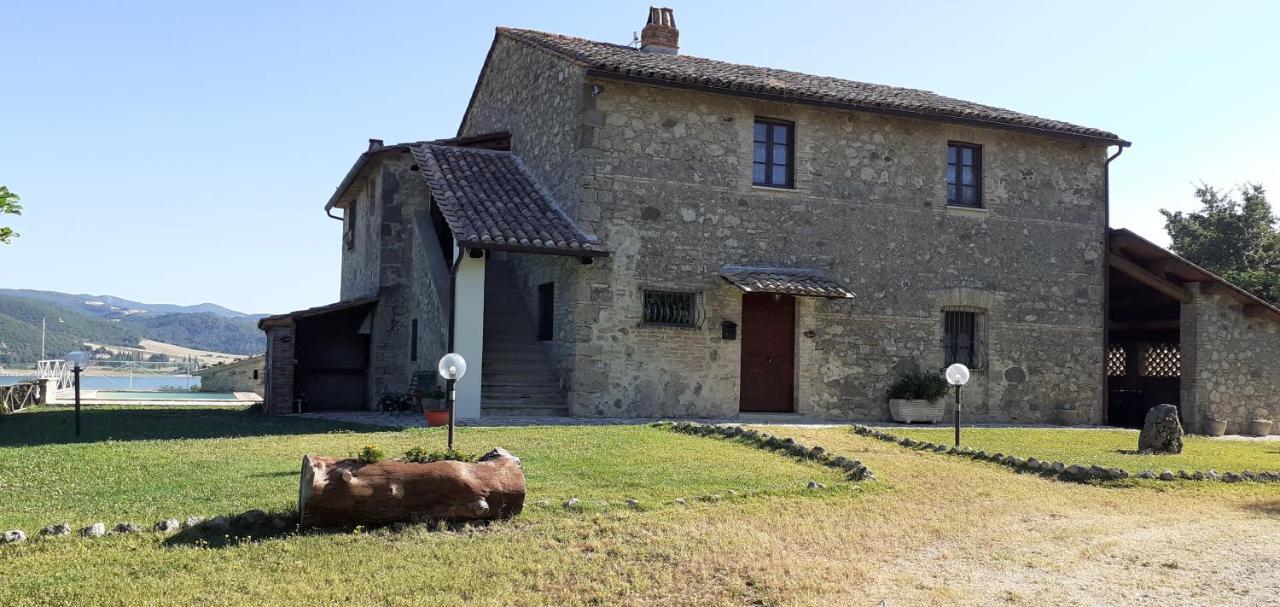 Casale Al Lago Con Piscina E Sauna Corbara  Buitenkant foto
